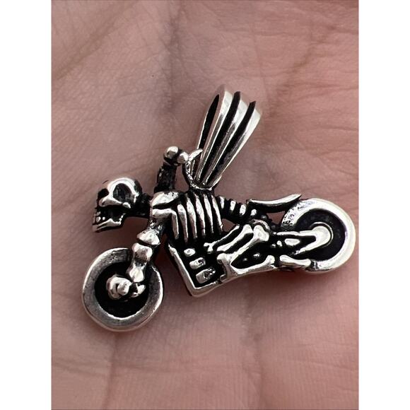 Skull Motorcycle Sterling Silver 925 Pendant For Necklace - Picture 1 of 5